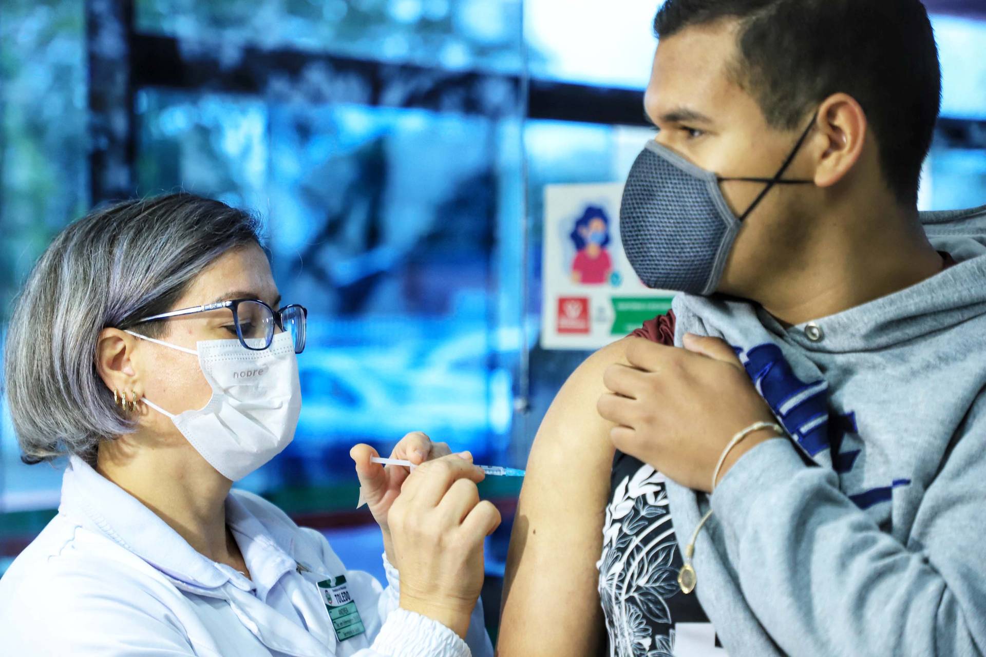 Vacinação contra a Covid-19 avança e Paraná passa de 12 milhões de doses aplicadas